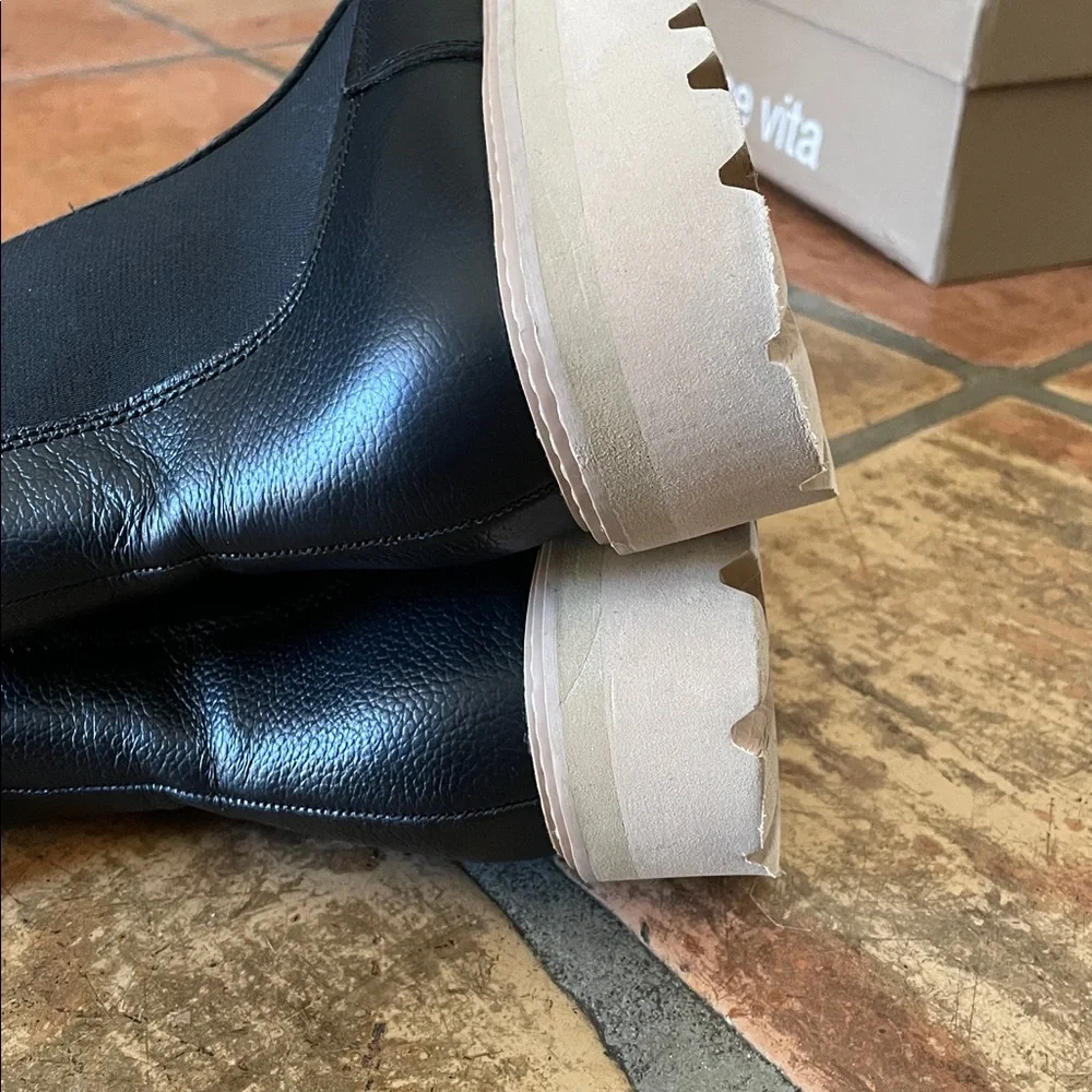 Dolce Vita Moana H2O Waterproof Black Onyx Leather Ankle Booties Size 11